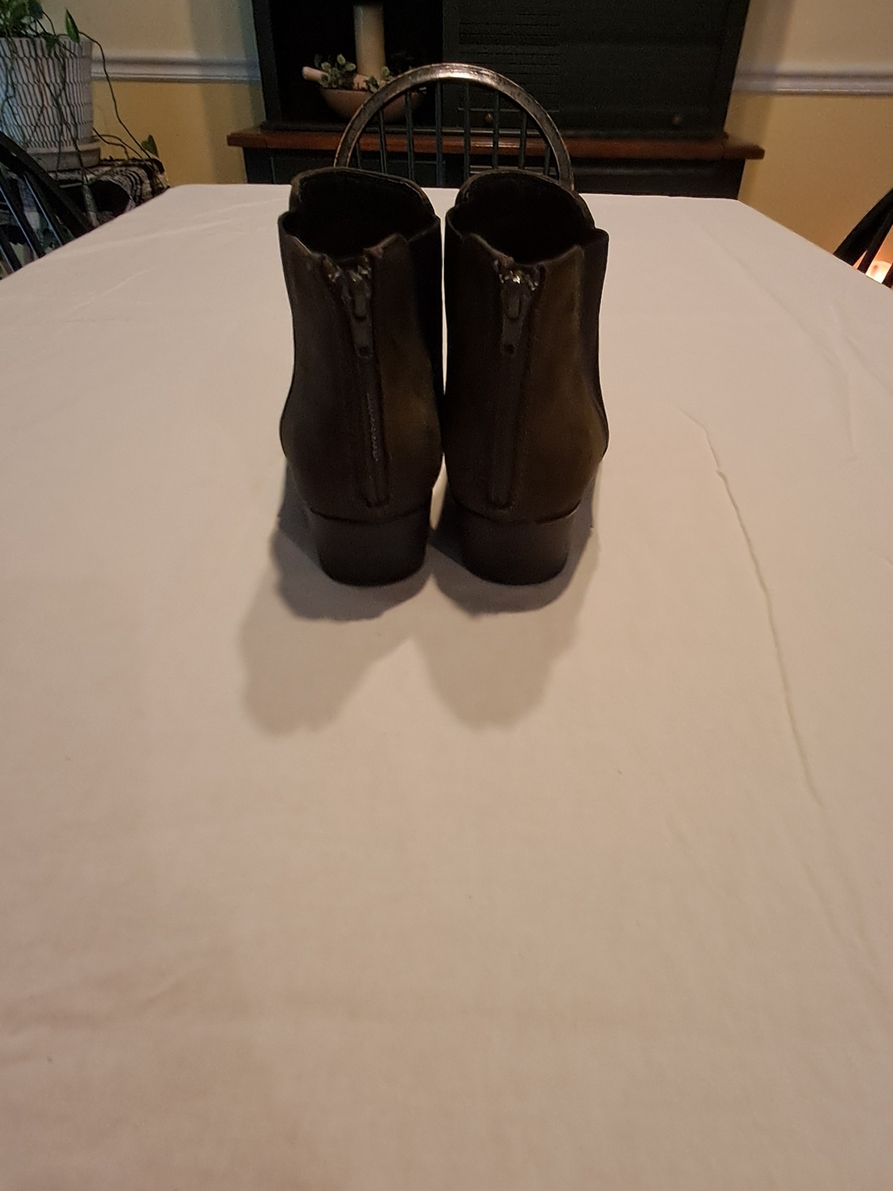 ESPRIT Women's Olive Suede Ankle Boots - Classic Chelsea Style Size 8M - Picture 3 of 4